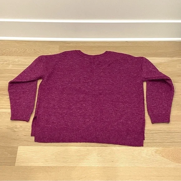Lucky Brand Fuchsia V-neck Sweater Small Petite - Picture 4 of 14